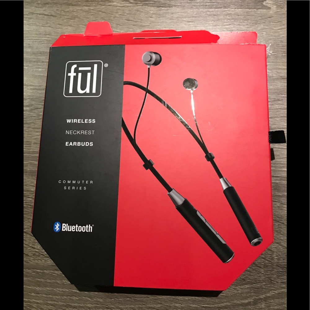 FUL Wireless Nest Rest Earbugs